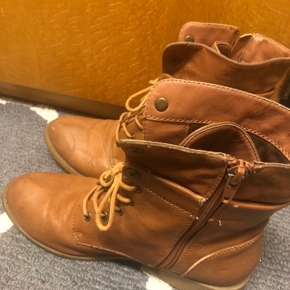 Ankle Length Brown Lace-Up Boots - Picture 3 of 7